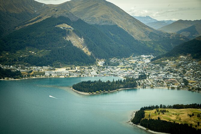 20 minute Queenstown Scenic Flight - Queenstown from the cockpit, not the lakeshore