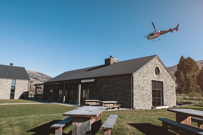 6 Hour's - Queenstown's Helicopter Gin Tour - A helicopter G&T above the Crown Range