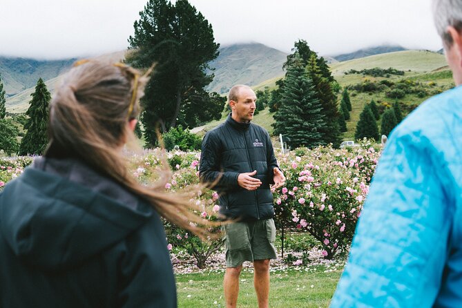 6 Hour's - Queenstown's Helicopter Gin Tour - Arrowtown adds cheese, history, and a change of pace