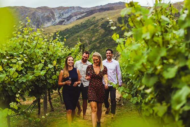 Award Winning Premium Wine Tour Queenstown Tasting at 4 Wineries - The guides shape the day