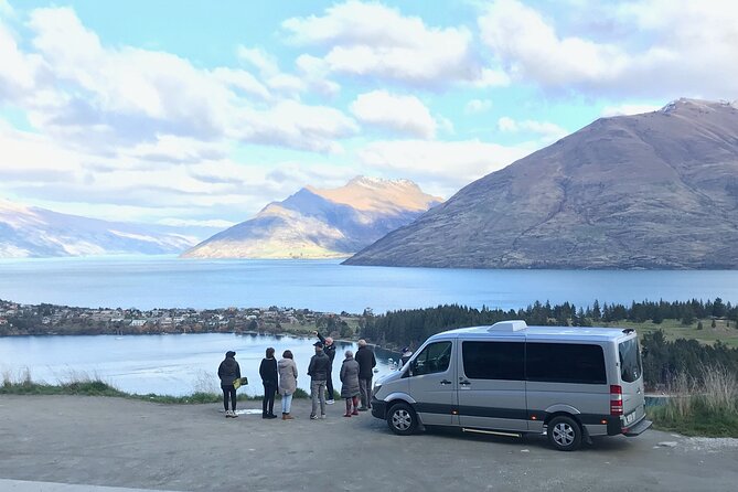 Best of Queenstown Guided Tour with Wine Tasting & Boat Cruise - How the guides shape the day