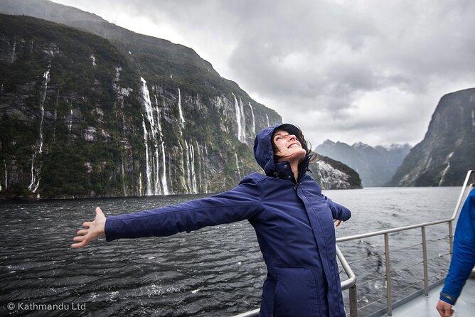 Doubtful Sound Wilderness Cruise from Queenstown - Crossing Lake Manapouri