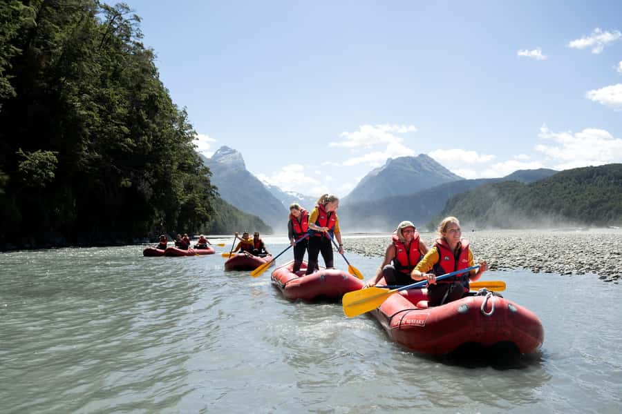 From Queenstown: Dart River Canoe & Jet Boat Day Trip - From Queenstown to Glenorchy along Lake Wakatipu