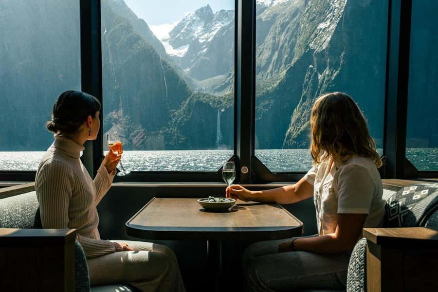 From Queenstown: Milford Sound Business Class with Cruise - Coffee and morning food in Te Anau