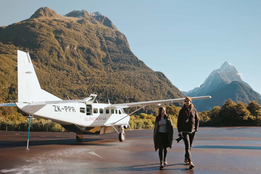 From Queenstown: Milford Sound Scenic Flight & Nature Tour - Glaciers, ice fields, and Mt. Aspiring National Park
