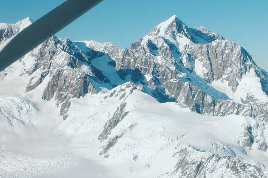 From Queenstown: Mount Cook Day Trip via Scenic Flight - The return flight to Queenstown