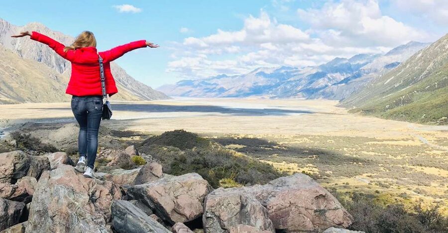 From Queenstown: Mt Cook & Tasman Glacier Viewpoint Day Tour - Omarama and the practical lunch stop