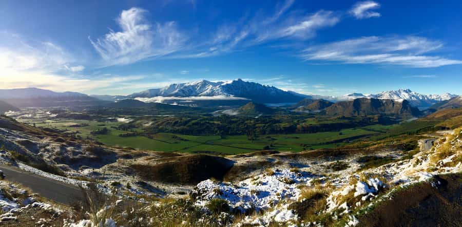 From Queenstown: Skippers Canyon Jet Boat Ride - The Pipeline Bungy stop and the return to Queenstown