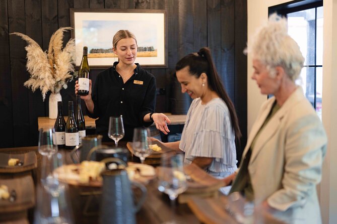 Gibbston Valley Wines - Wine & Cheese Experience - Arriving at the 2 p.m. Cellar Door meeting point