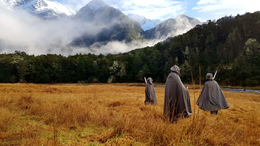 Glenorchy: 4WD Lord Of the Rings Tour Half-Day - Glenorchy and the road toward Paradise Valley