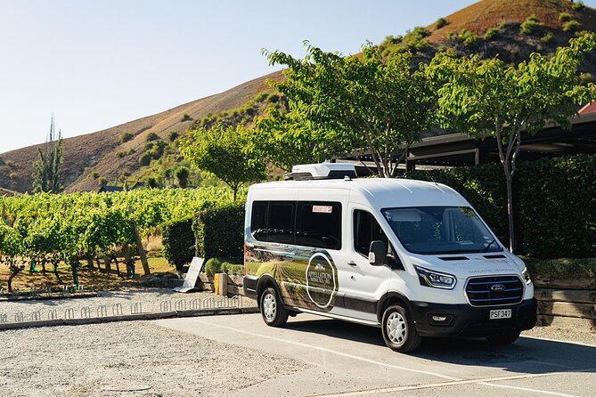 Gourmet Food and Wine Tour Queenstown All-Inclusive Tour - Gibbston cheese pairing