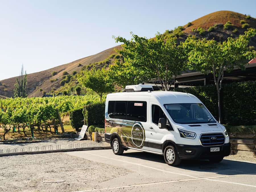 Gourmet Food and Wine Tour with Lunch and Wine Tastings - Key points at a glance