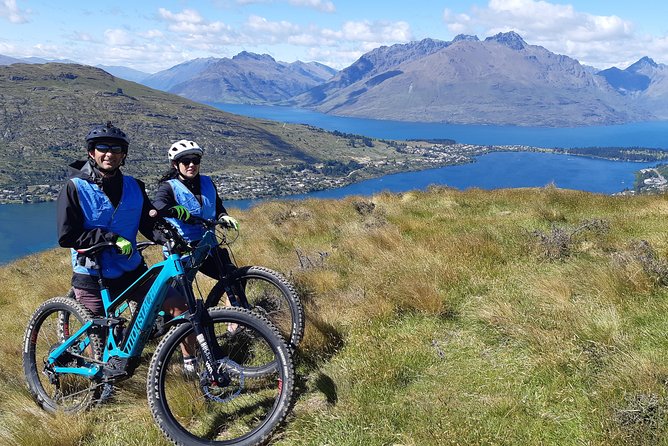 Guided eBike Tour 'Ride to the Sky' - The downhill ride requires attention