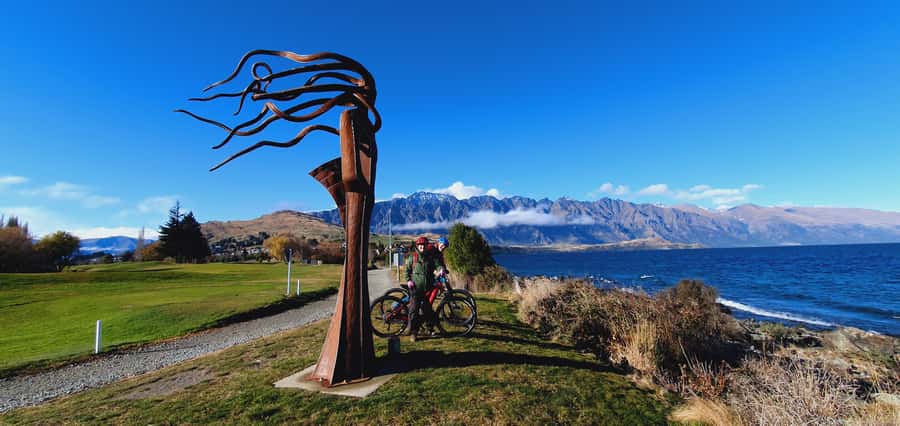 Guided Scenic E-bike Tour - Ride to the Lake - Following two rivers on a quieter trail