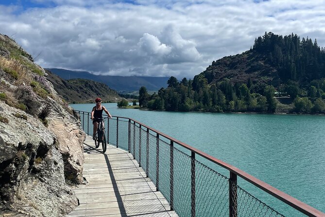 Lake Dunstan Cycleway Bike Rental And Return Shuttle - Reading the story of gold and water