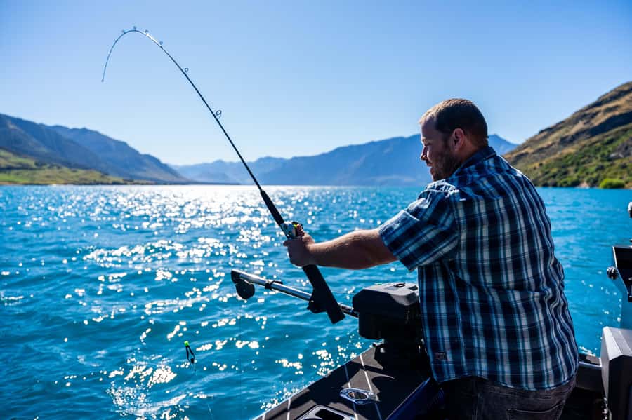 Lake Wakatipu: 3 Hour Fishing Adventure by Boat - What happens when you get a bite