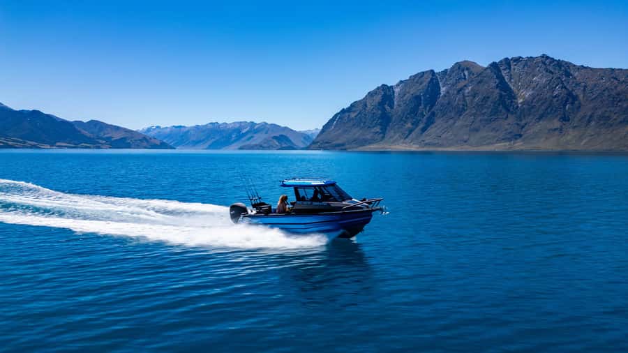 Lake Wakatipu: 3 Hour Fishing Adventure by Boat - Practical details that affect your choice