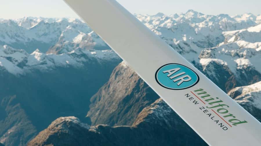 Milford Sound & Big 5 Glaciers Scenic Flight from Queenstown - Photography From Every Seat