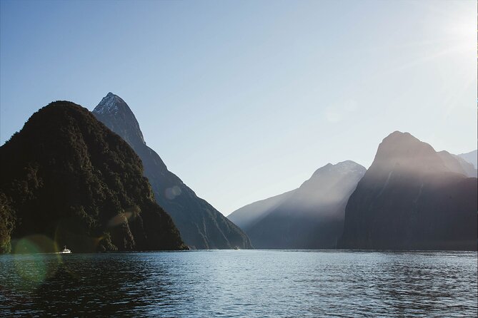 Milford Sound Business Class from Queenstown Cruise Lunch - Boarding the Sinbad for a two-hour Milford Sound cruise