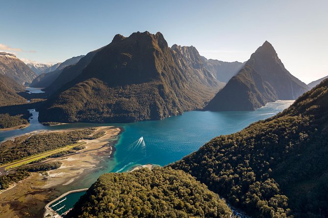Milford Sound Coach and Cruise Tour from Queenstown with Flyback - A comfortable start from Queenstown