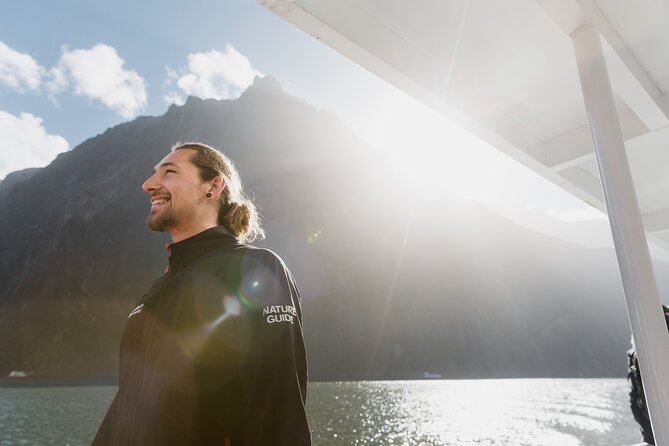 Milford Sound Coach & Extended Cruise from Queenstown - Te Anau gives you a 30-minute reset
