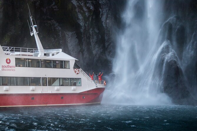 Milford Sound Flight and Cruise ex Queenstown (incl Lunch) - Landing beside the fiord