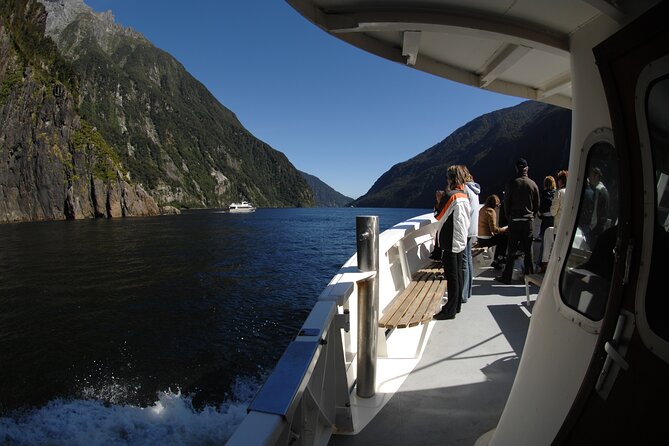 Milford Sound Helicopter Flight and Cruise from Queenstown - Who will get the most from this helicopter tour?