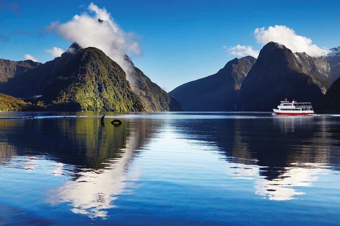 Milford Sound Small Group Tour, Cruise & Picnic Lunch - Milford Sound is the payoff, not the whole day
