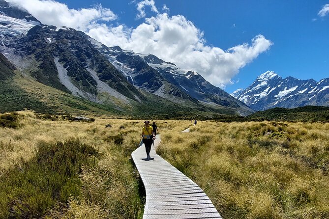 Mount Cook Tour: Finish at Queenstown, Christchurch or Dunedin - Price, group size, and real value