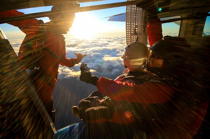NZONE Skydive Queenstown - The safety briefing and equipment check
