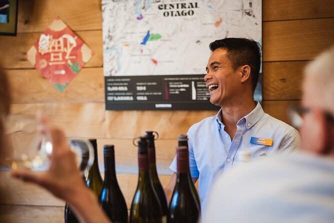 Queenstown: Afternoon Wine & Beer Tour with Platters - What the guides add to the experience