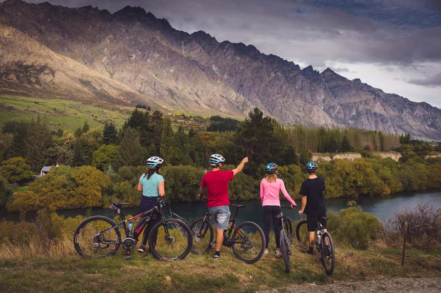Queenstown: Arrowtown To Queenstown Biking Adventure - From Arrowtown’s gold-rush streets to Queenstown’s lakefront