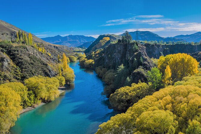Queenstown Classic Wine Tour: 3 Winery Visits, Cave Tour & Cheese - The scenery is a useful part of the experience
