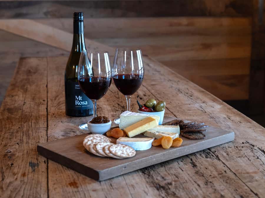 Queenstown: Classic Wine Tour - Pairing wine with a Queenstown morning