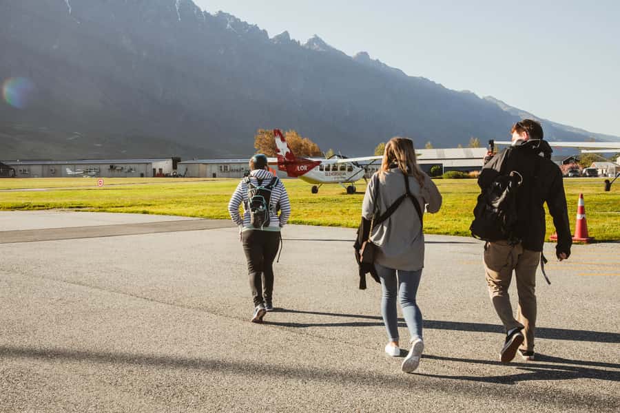 Queenstown: Day Trip to Stewart Island via Scenic Flight - Key points at a glance