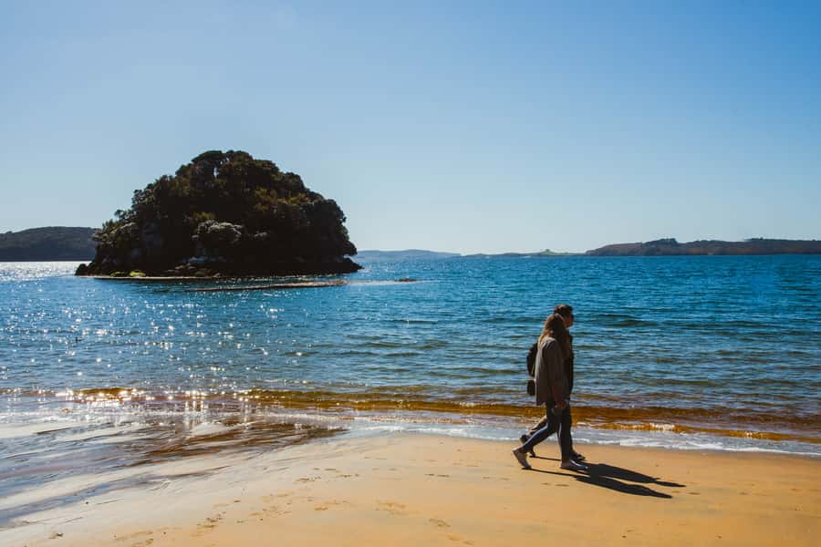Queenstown: Day Trip to Stewart Island via Scenic Flight - Ulva Island, Oban, and the other ways to spend your day