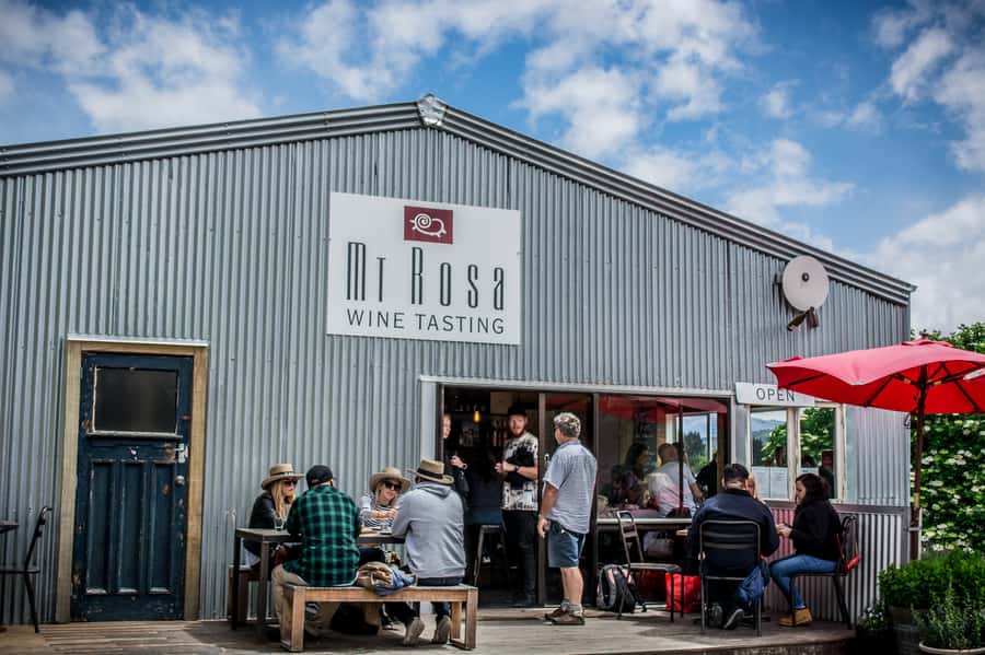 Queenstown & Gibbston Valley: Hop-On Hop-Off Wine Tours - Queenstown and Arthur’s Point: an active start
