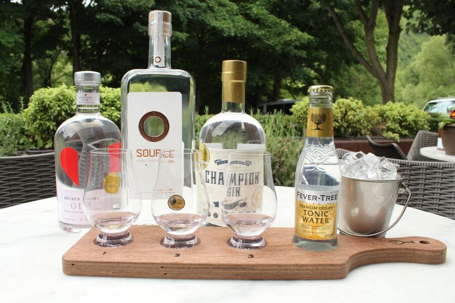 Queenstown: Helicopter Flight and Gin Tasting Tour - Why the small group matters