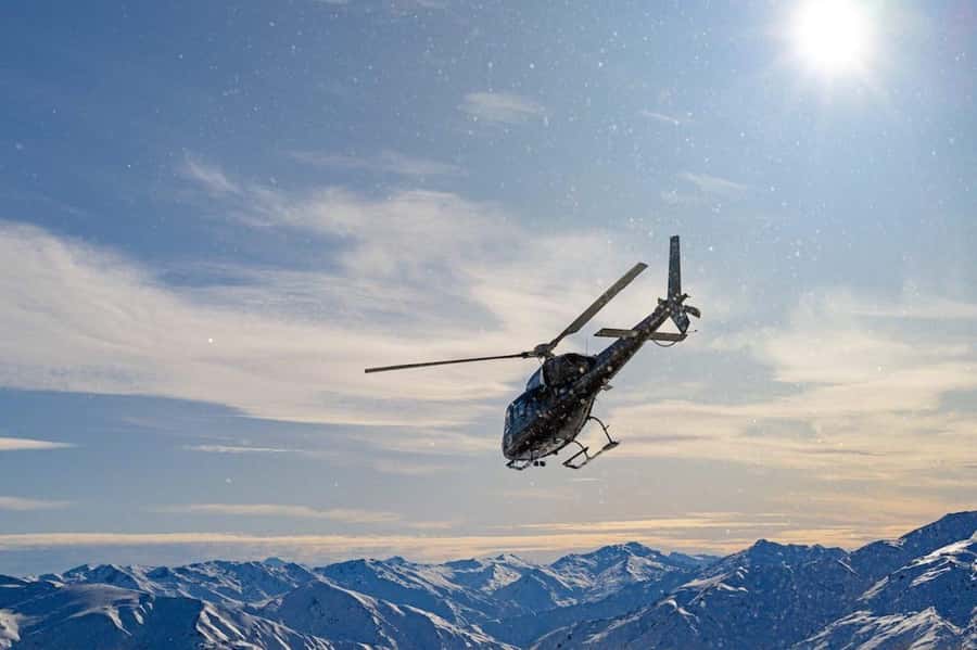 Queenstown Helicopter Flight with Snow Landing | 30 mins - Who will enjoy this flight most?
