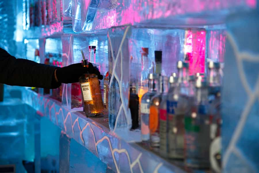Queenstown: Ice Bar Entry with Warm Winter Gear and Drink - Choosing between a cocktail and a mocktail