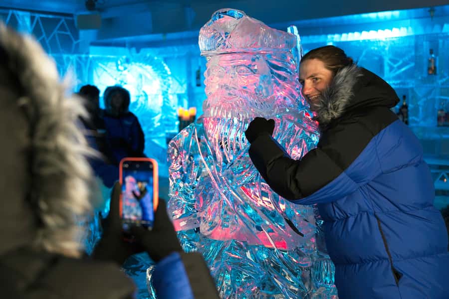 Queenstown: Ice Bar Entry with Warm Winter Gear and Drink - How to fit the bar into a Queenstown evening