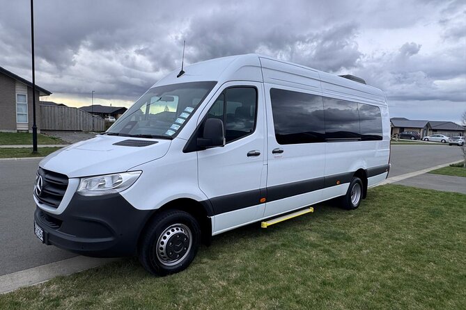 Queenstown International Airport To and From City Center Transfer - A good fit for groups, families, and tired arrivals