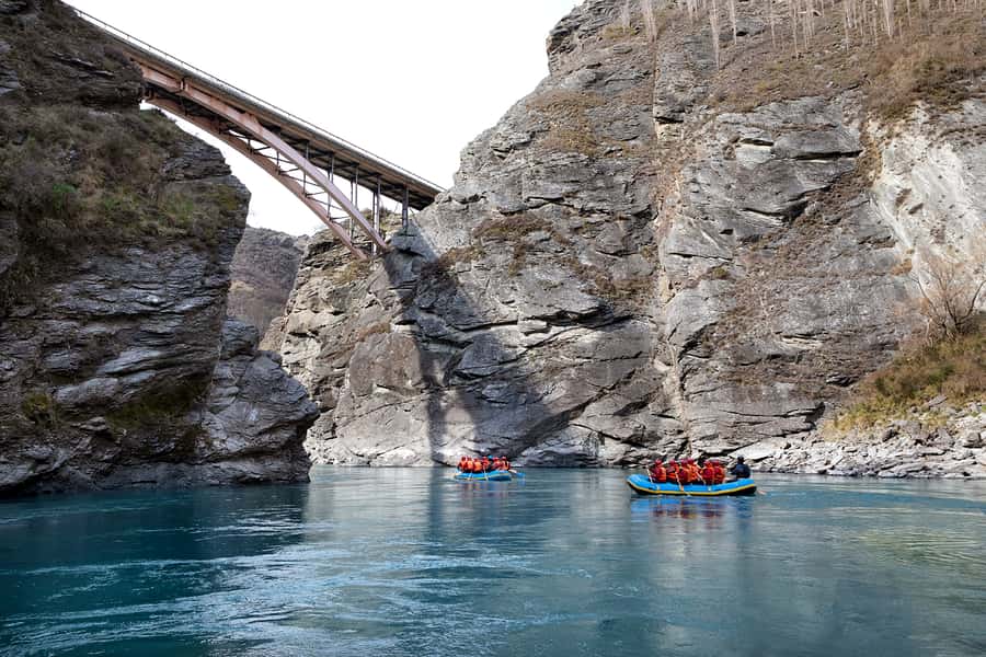 Queenstown: Kawarau River Rafting and Jet Boat Ride - From Queenstown to the river base
