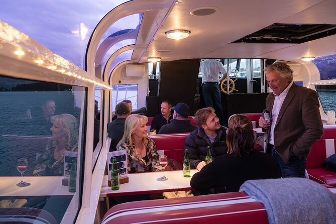 Queenstown: Lake Wakatipu Scenic Cruise (90 Minutes) - A photo pause for the Remarkables