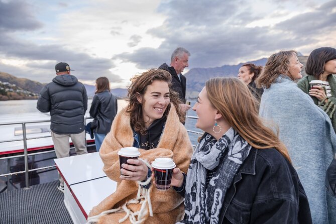 Queenstown: Lake Wakatipu Scenic Cruise (90 Minutes) - What the boat experience feels like
