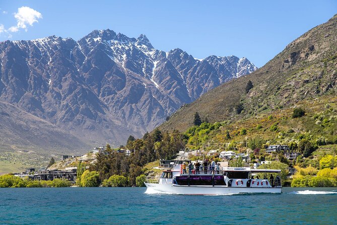 Queenstown: Lake Wakatipu Scenic Cruise (90 Minutes) - Willow islands, birdlife, and Kawarau Falls Dam