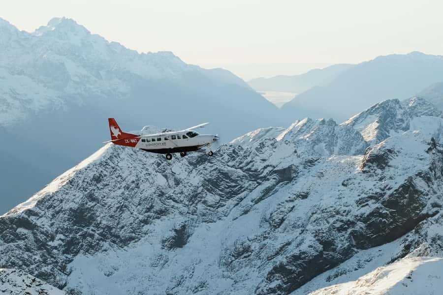Queenstown: Milford Sound Flight and Cruise - Who gets the best value from this trip?