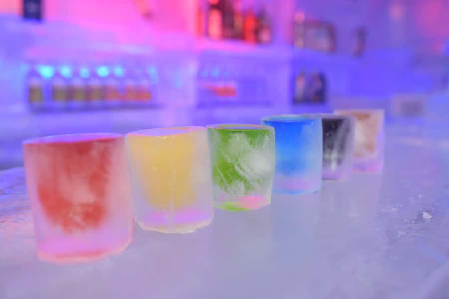 Queenstown: Minus 5 Ice Bar Experience with Drink Options - Who should book Minus 5?