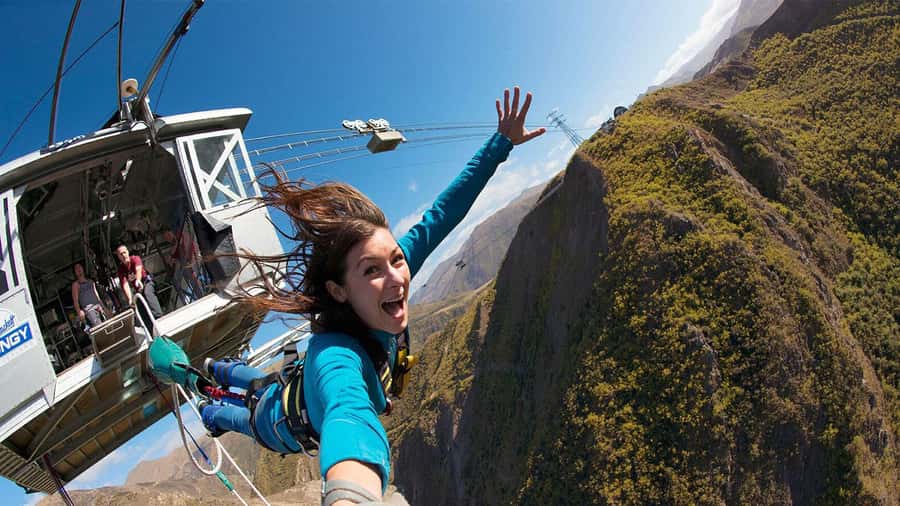Queenstown: Nevis Bungy - Australasia's Biggest Bungy! - The Nevis Valley approach takes time
