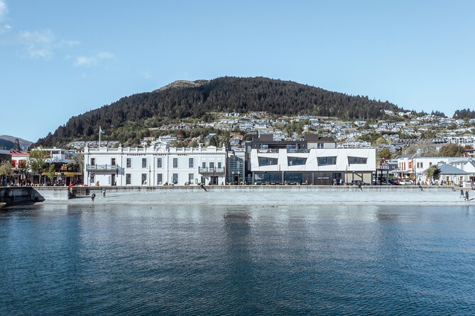 Queenstown Progressive Dinner & Wine Tour | 3 Stunning Locations - Who should book this Queenstown evening?